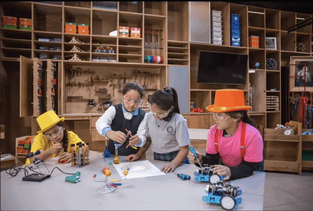 Fundación Mustakis | BC Tecnología